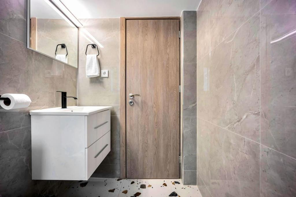 Artemis Modern Apartment Athene Buitenkant foto